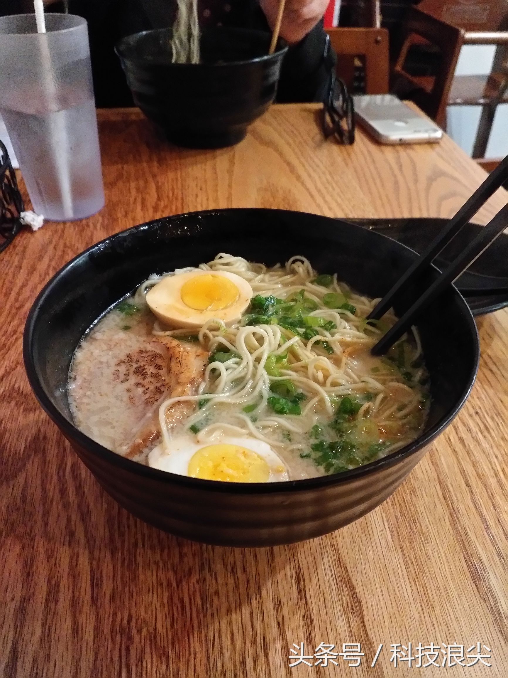 中兴8pro测评,中兴v8对比评测