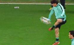 顶级后卫足球名场面,盘点足球教练让人惊艳的停球