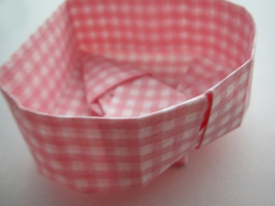 组合心形礼品盒折纸图解教程,心形折纸收纳盒教程简单