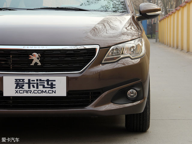 标致3012016款1.6l自动尊崇版,中期改款大变样
