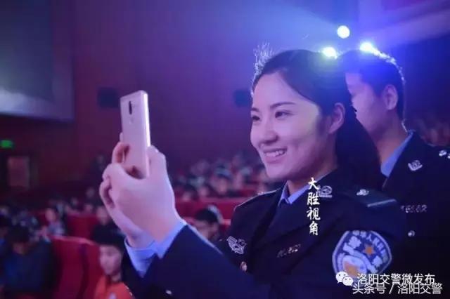 交通法制安全进校园活动,交警交通安全进校园活动