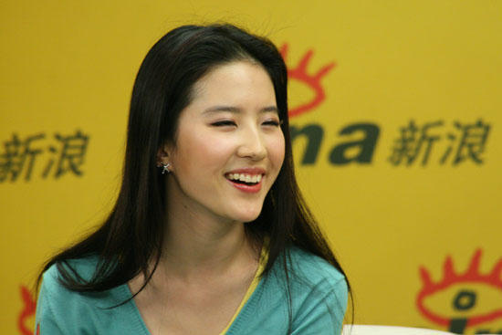 江一燕端庄优雅轻松驾驭各种风格,江一燕和舒淇照片