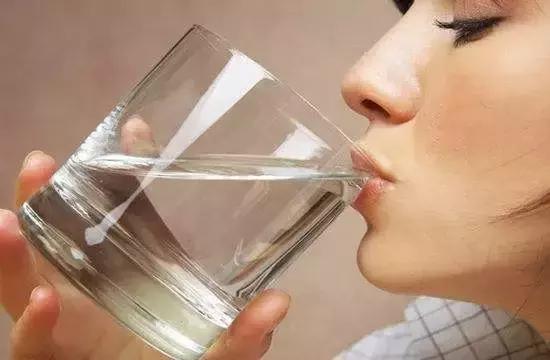 痛风患者怎么吃最合适,痛风怎么喝好得快