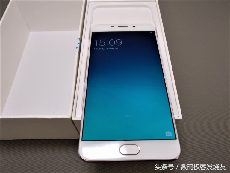 oppor9测评充电,充电五分钟通话两小时的oppo手机