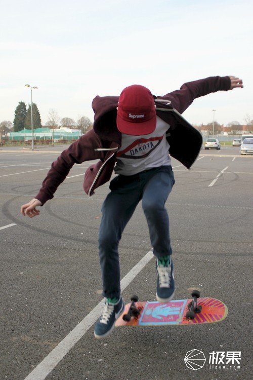 你从不注意的鞋底花纹，却成了乔丹科比封神的“秘密”