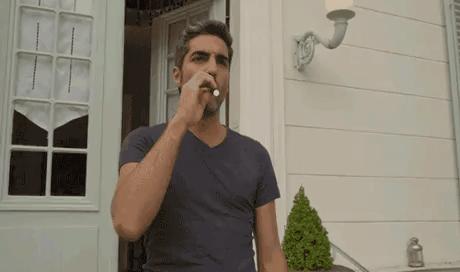 跟女朋友出去见兄弟,跟女朋友回家遇鬼