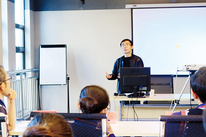 周财政：“多重身份”演绎不同精彩