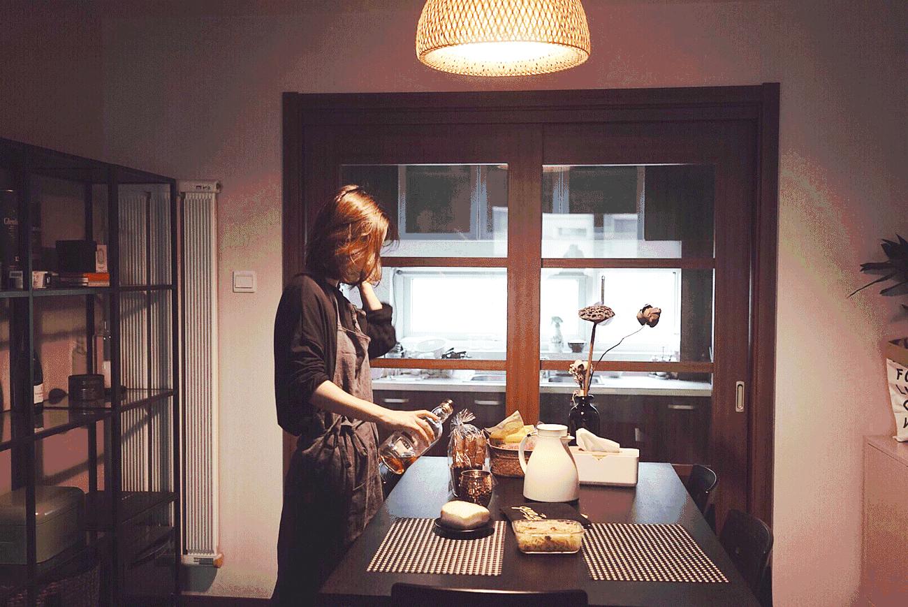 遮、盖、买，小夫妻这样对付老土精装房，悔不当初没买毛坯房