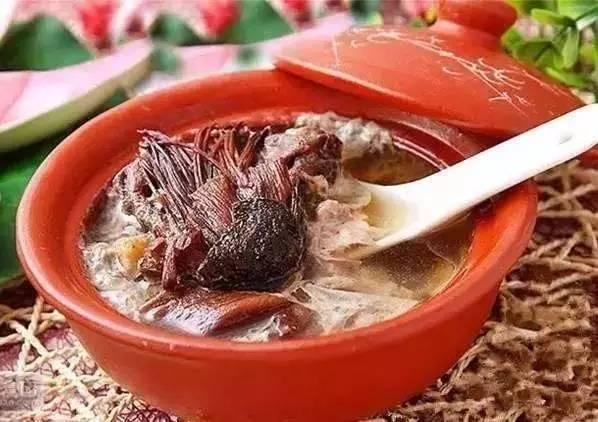 广东婆婆煲广东靓汤,外来媳妇本地郎煲汤