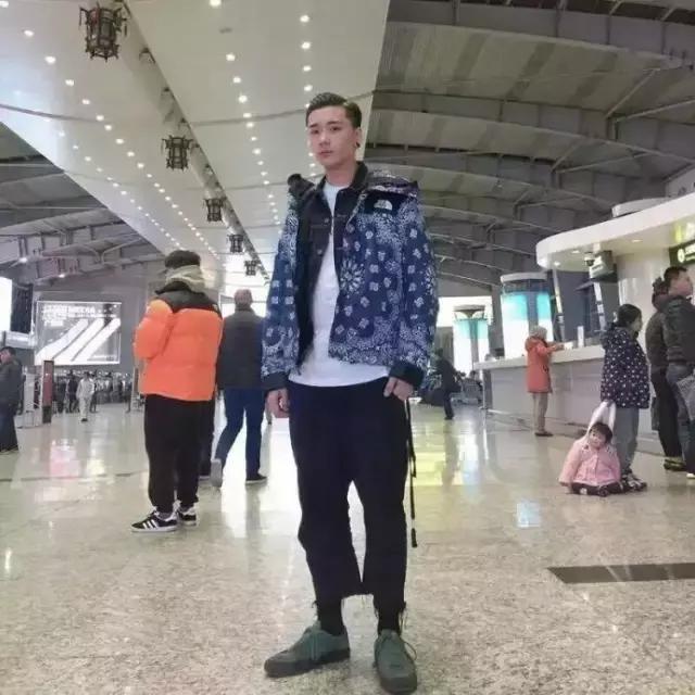 古天乐签名有灵感吗 (古天乐的签名才是经典)