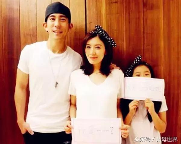 42岁贾静雯谈姐弟恋,贾静雯19岁替父还债嫁豪门