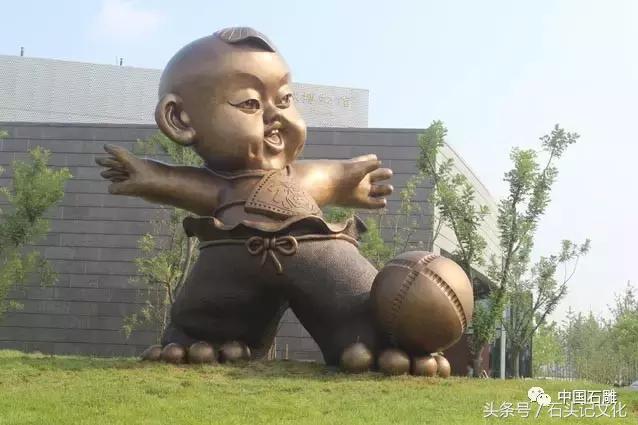 中国足球把球轰进自家球门,最强足球爆射