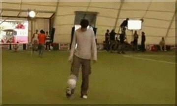 足球搞笑假摔集锦,足球十大搞笑进球集锦