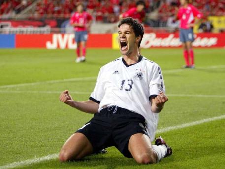 盘点足坛11位足球硬汉,世界足坛致敬马拉多纳