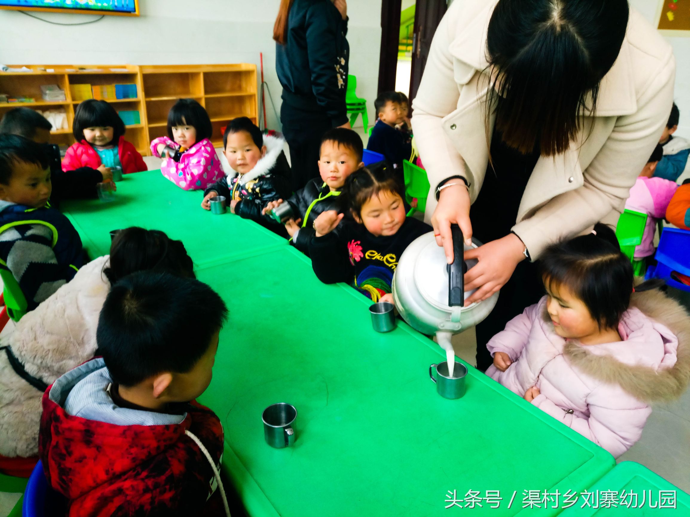 孩子每天在刘寨幼儿园吃什么呢？·孩子成长日记第二期