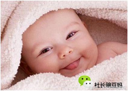 婴儿脸上起小红点还痒怎么回事,婴儿脸上起红点用不用去医院