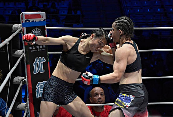 巴西“微笑杀手”*力暴**TKO中国十字固女王