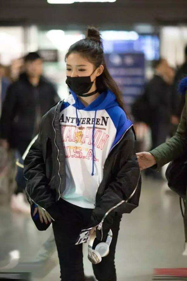 像你爱豆这样为Vetements痴狂