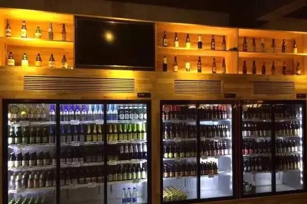 国足与酒,都是孤独而倔强的存在