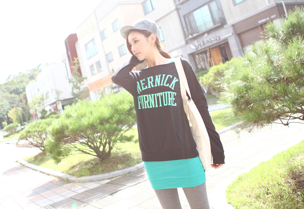 孙允珠微透拼搭裙温柔知性显干练,时尚潮流孙允珠粉色吊带包臀裙