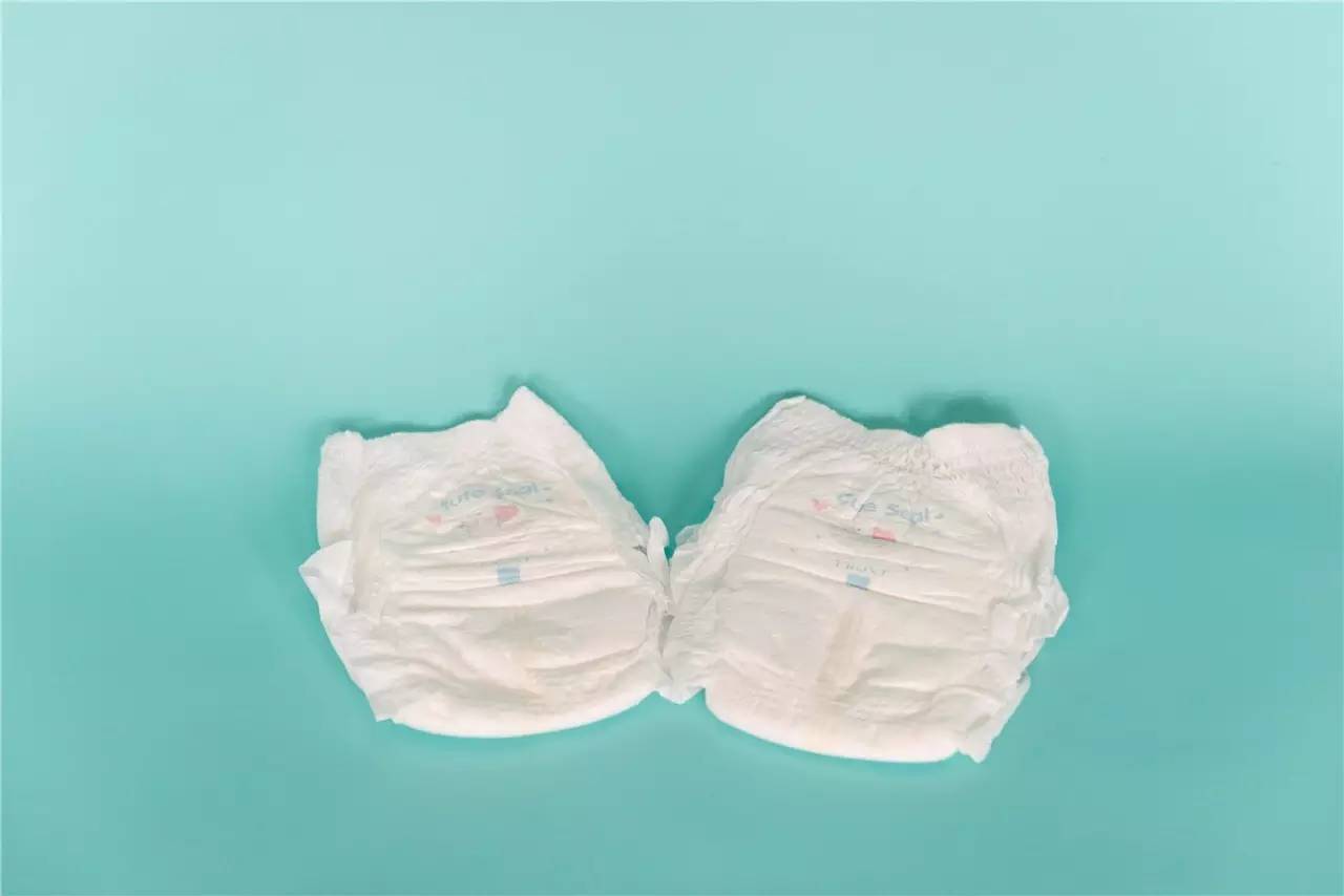 拉拉裤要比纸尿裤大一码吗,老人拉拉裤和纸尿裤的区别