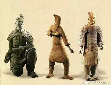 一群男人列队欢迎,霸道总裁出场一群男生迎接