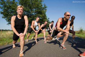 跑步胯部肌腱损伤怎么恢复,跑步小腿肌肉痉挛怎么解决