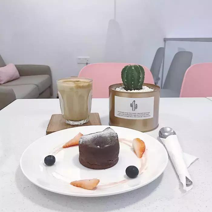 直男们别再回复多喝热水,直男别再傻傻叫女朋友多喝热水了