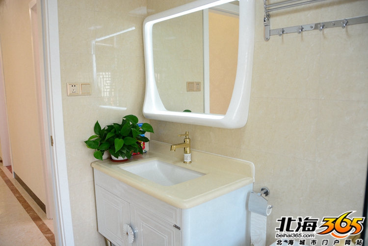 海岸华府三房,海岸华府3室