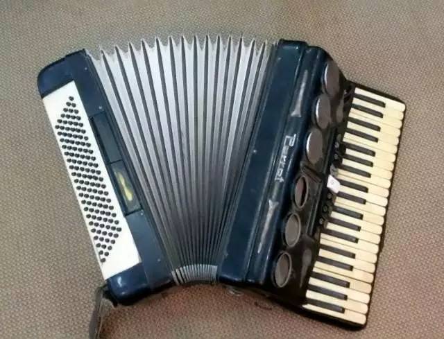 海尔做罐头就叫不务正业了？朋友你听过雅马哈么？