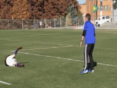 我一个人就是一条后防线——守门员扑救练习