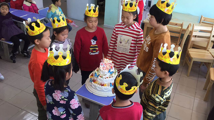 当孩子与人攀比家长怎么说,家长攀比怎么教育孩子