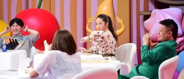 一个月带你赚15万的直播是骗子吗,直播真的月入十万揭秘