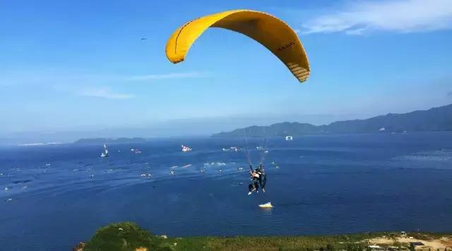 嗨玩重庆滑翔伞,嗨玩踏青季