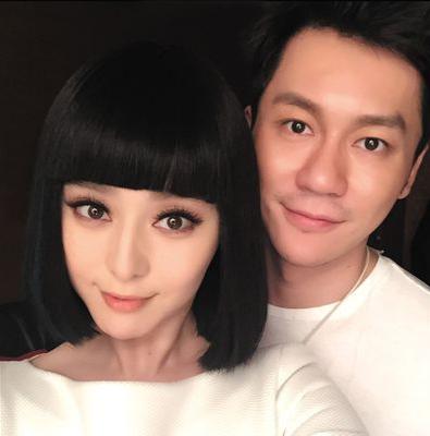 秀恩爱方式千千万！而只有一种爱叫有谢娜的地方就没有张杰的正脸