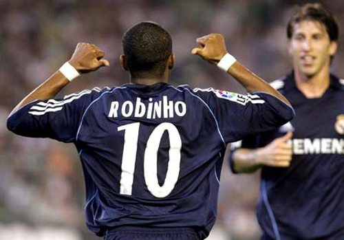 进球庆祝动作自创推荐,进球后超帅庆祝动作怎么做