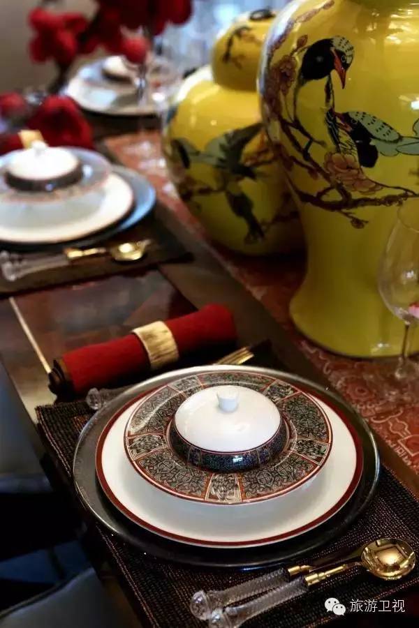 怎样才能让餐桌变好看,怎样把家里的餐桌搞得舒适干净