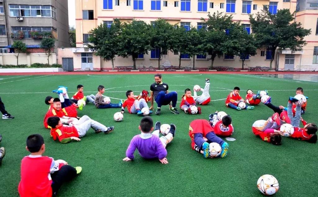 一周播报2017第10期你关心的本周热点都在这儿！凤凰湖免费WIFI、新社保卡、校庆留言……