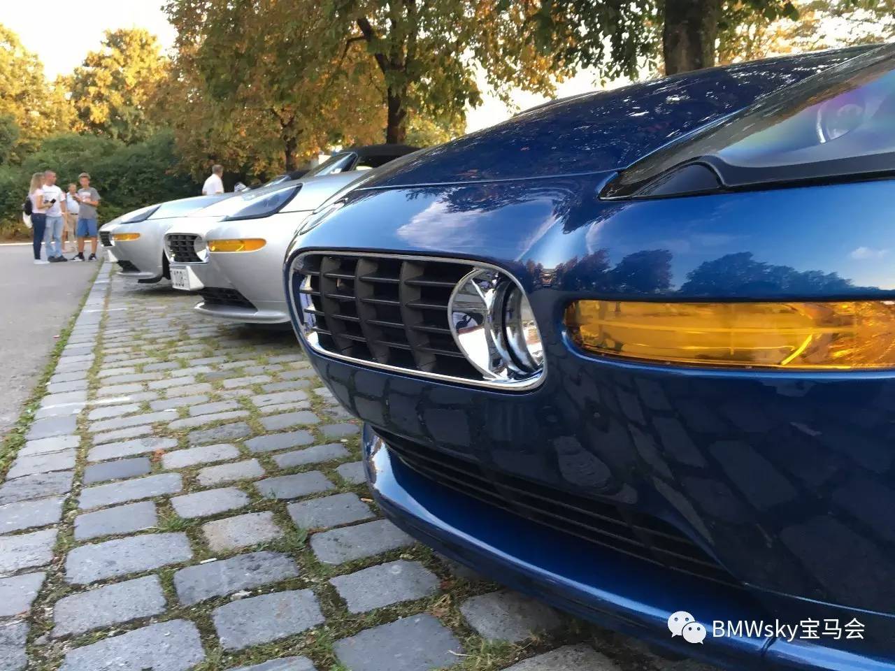 宝马跑车z8,bmw的超跑