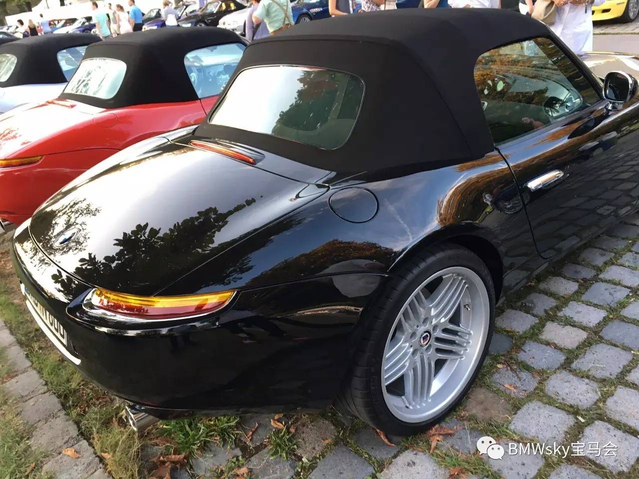 宝马跑车z8,bmw的超跑