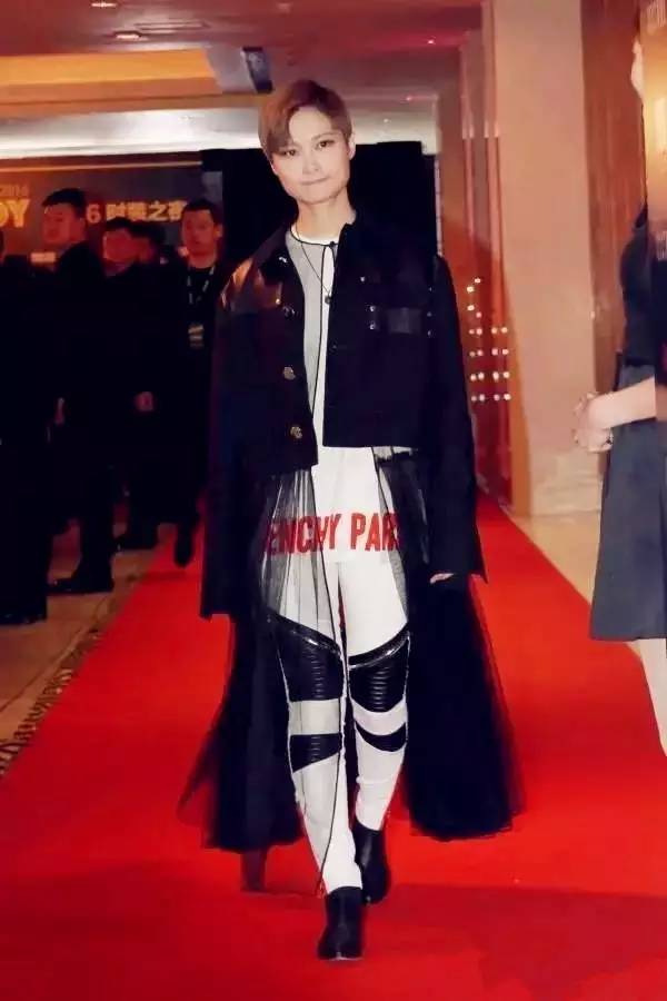 春季纱裙2022新款网红款,春季最洋气的纱裙