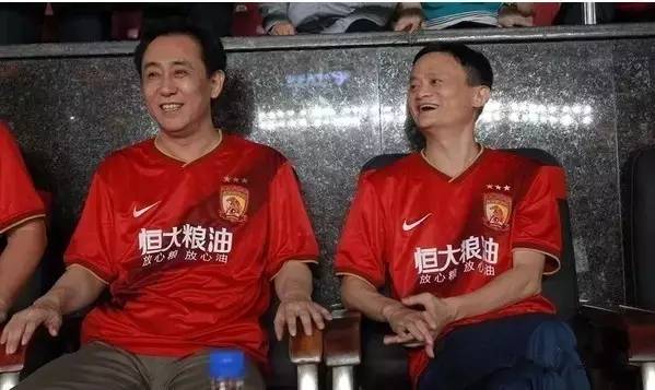 沸腾吧解说员谈国足,里皮二次执教国足带来哪些改变