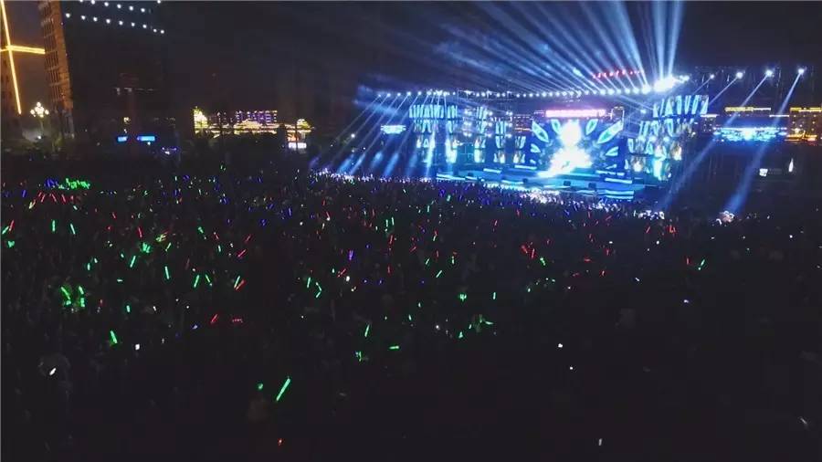 蒋大为、唐俊乔、陆海涛等大咖与玉屏万人共度桃花节