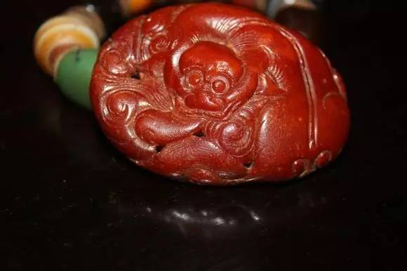 烤色蜜蜡和老蜜蜡的鉴别,老蜜蜡的鉴别方法和图片