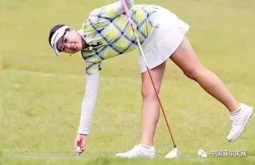 新手基础开球握杆姿势,一号木如何把球打直