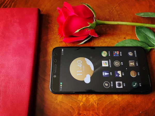 手机配色黑色最经典,360手机n5慕斯黑高配版来袭