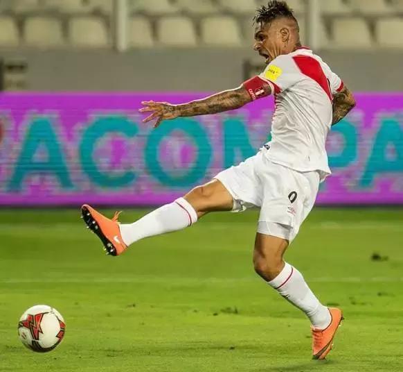 他们都穿什么篮球鞋,他们穿着什么用英语怎么说