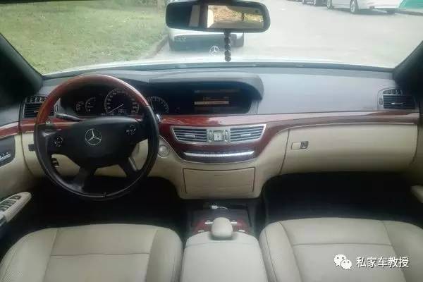 开了十年的三十万奔驰车能卖多少,开了十年的车十万公里还能买吗