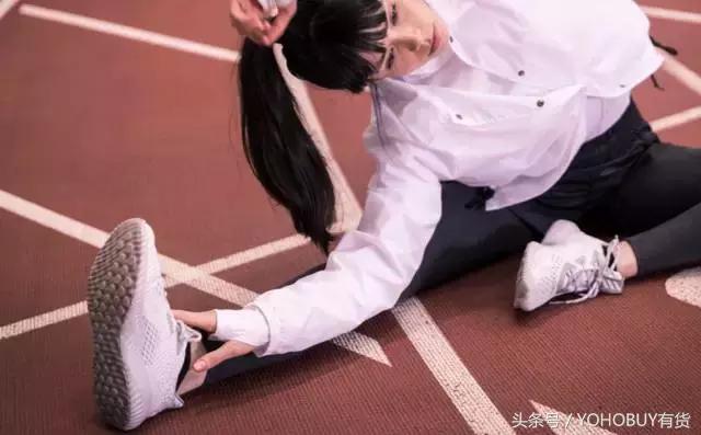 这8双令直男羡慕拥有的女生专属Sneaker,你买了吗?