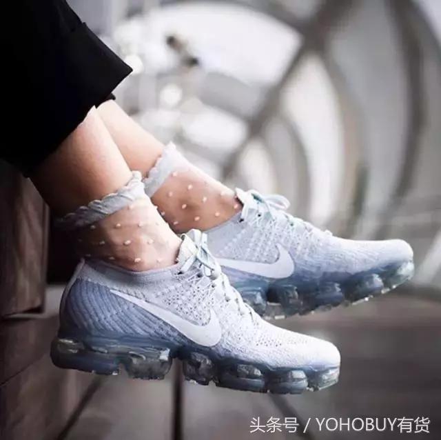 这8双令直男羡慕拥有的女生专属Sneaker,你买了吗?